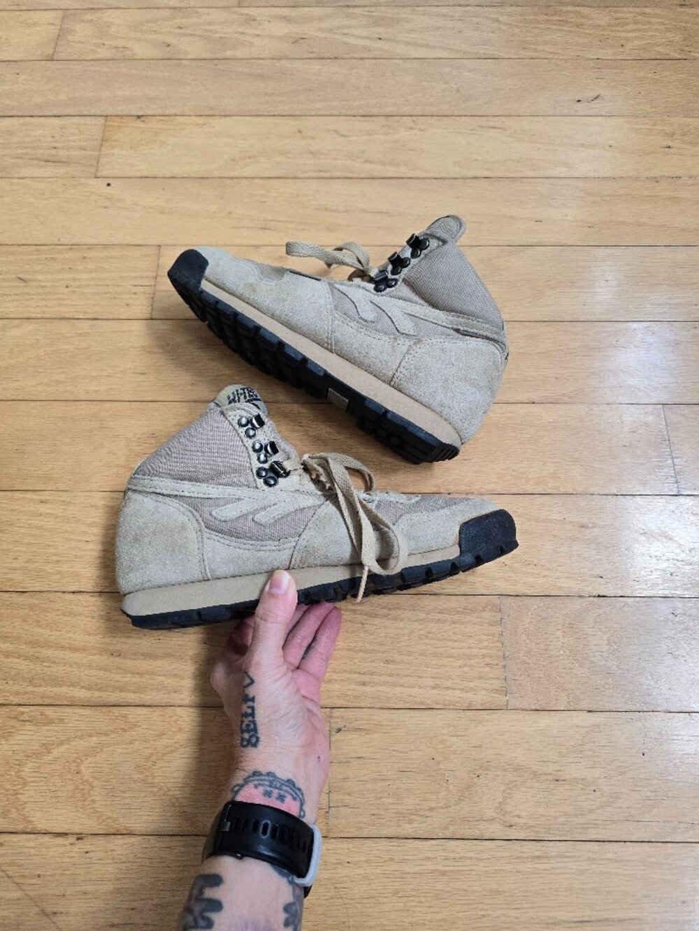 Vintage 90's | Hi-Tec Lady Lite Tan Monochrome Gorpcore Hiking Boots | WMS 7